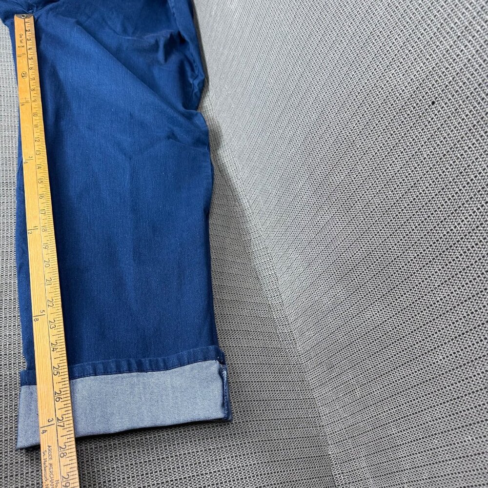 Gloria Vanderbilt Amanda Womens Size 18W Blue Slimming Tapered Leg Denim Jeans - Picture 10 of 12